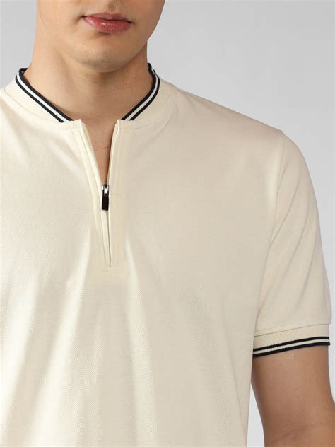 Men's Off-White Solid Henley Neck Half Sleeve Casual T-Shirt – DENNIS LINGO