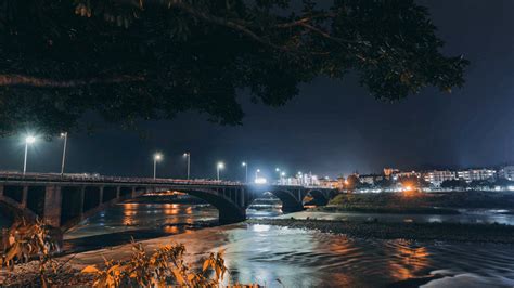 桥下的小溪流夜景动态图片-动态图片基地