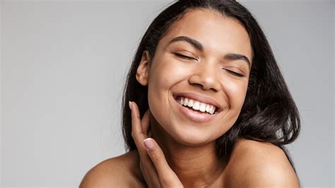Moisturizer for Dry Skin in Winter: Top Picks & Tips
