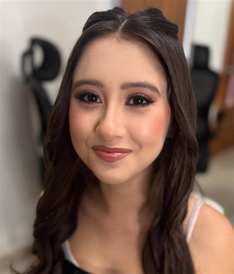 Monica Lima Pinto | Será sempre minha debutante 🌷 | Instagram