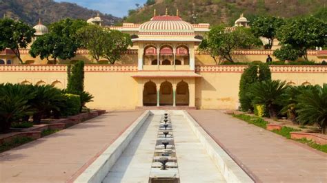 Sisodia Rani Bagh: Complete Travel Guide For Your Jaipur Trip