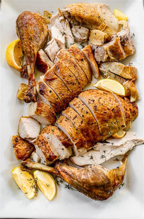 How to Carve a Turkey for Thanksgiving {with Video & Pictures} - Well ...