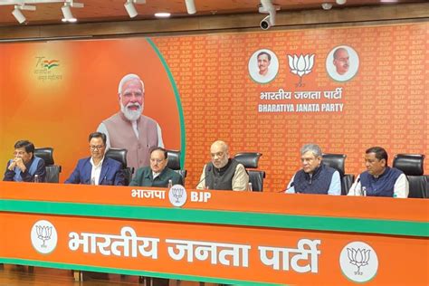 Amit Shah slams Congress on reservation, predicts 15 years in ...