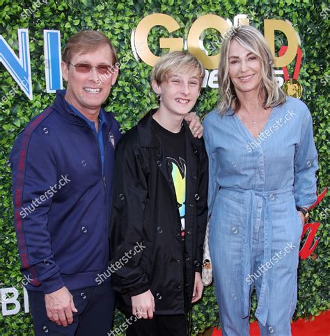 Nadia Comaneci Bart Conner : Olympian Gold Medalists Bart Conner and ...