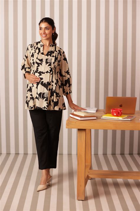 Maternity Tops – Ikk Kudi by Seerat