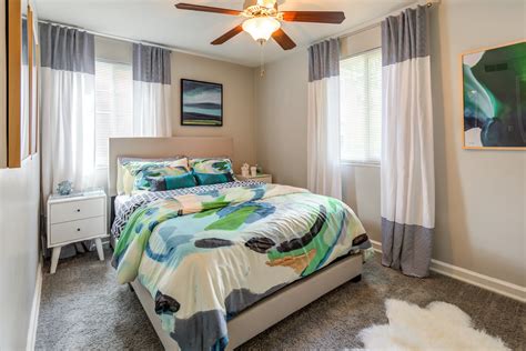 Photo Gallery | Apartments in Toledo, Ohio — The Flats at Douglas