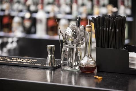 Shake & Pour Bartending School NJ-Free Class