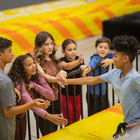 Knoxville Programs | Sky Zone Trampoline Park