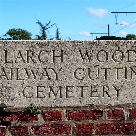 Larch Wood (Railway Cutting) Cemetery (Ieper (Ypres)) - 2022 What to ...