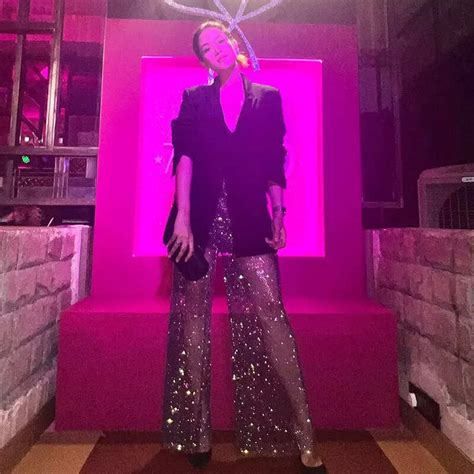 From chilling in a pool to feasting on pizza, inside pictures from Mira ...