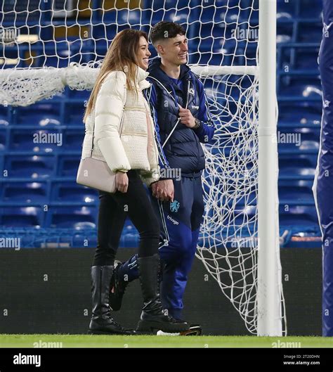 Chelsea goalkeeper Kepa Arrizabalaga & his fiancée Spanish Model model ...