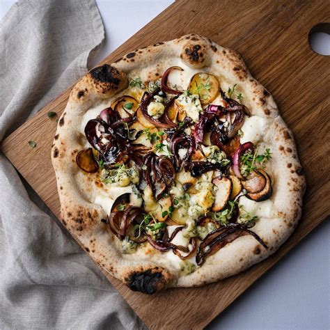 Blue Cheese & Balsamic Red Onion Pizza Recipe