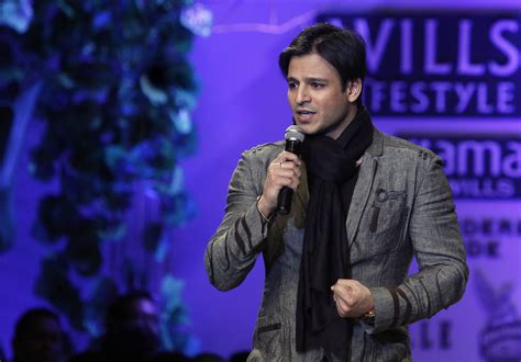 Krrish 3 Vivek Oberoi Guarda Bollywood Beat: First Look At 'Krrish 3'