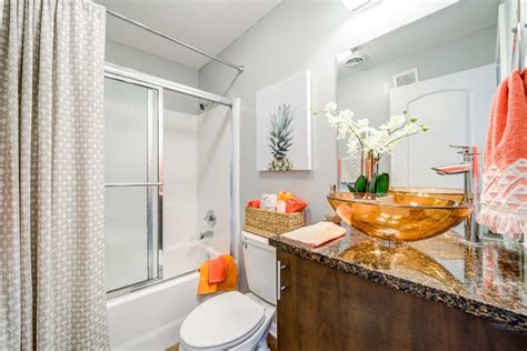 Photos of our off-campus apartments near UT — The Commons at Knoxville