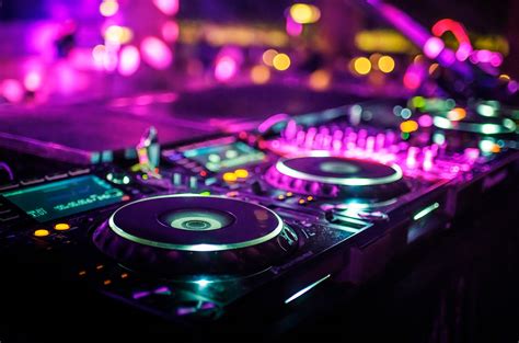 The 16 Best DJ Mixers To Improve Your Skills in 2021 - DJ Tech Reviews