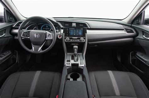 2016 Honda Civic EX interior - Motor Trend en Español