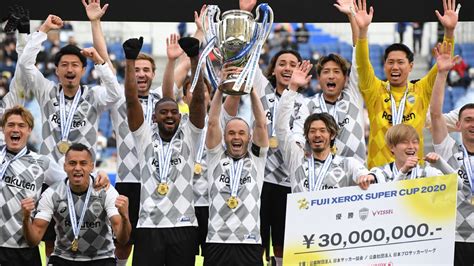 Andres Iniesta lifts Japan Super Cup after nine straight pen misses - ESPN