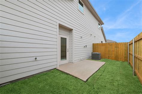 Residents | Cottages at Lindsey Place | Anna TX