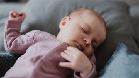 Types of Sleep Training for Babies: The CLEbaby Method, The Ferber ...