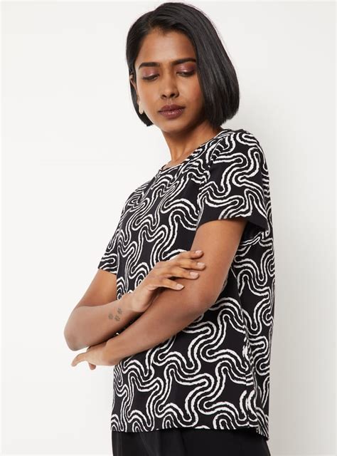 Buy Women Printed T-shirt Online at just Rs. 399.0 - 1000016122073 ...