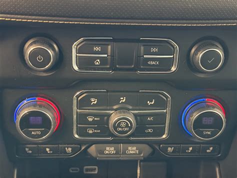 2023 Chevrolet Suburban Premier Dunn NC | Bleecker Chevrolet ...