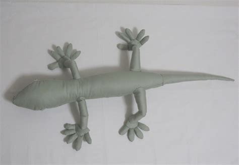 ニホンヤモリ Japanese gecko | ぬいぐるみ工房nuwasu