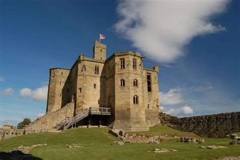 10 Castles In United Kingdom One Must Definitely Visit!