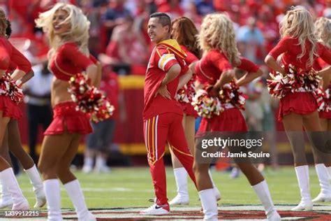 Kansas City Chiefs Cheerleaders Photos and Premium High Res Pictures ...