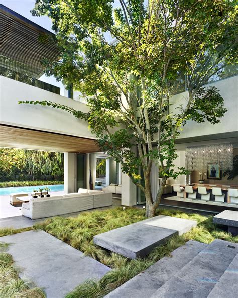 Courtyard Gardens Design - Subtle Home in Cape Town