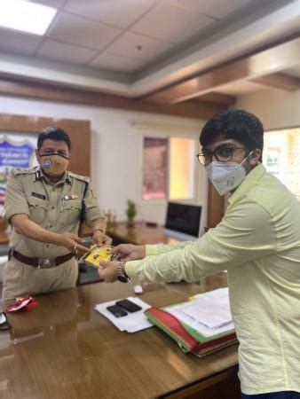 Bengaluru: Amid COVID-19 youth steps up to help the city police force ...