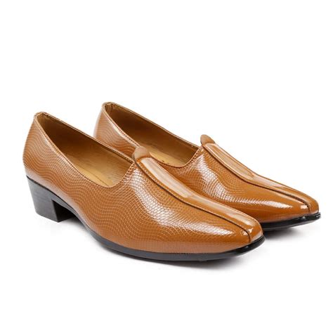 Men Height Increasing Patent Casual British Punjabi Jutti, Nagra and ...