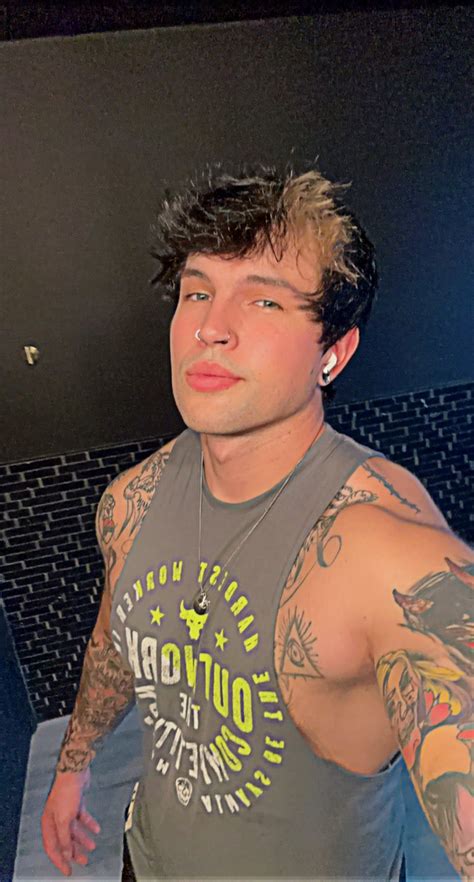 TW Pornstars - Trevor_wagner. Twitter. Lips like cherry. 12:31 AM - 2 ...