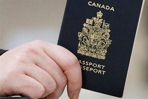 雙重國籍者必須持有加拿大護照入境 - 每日頭條