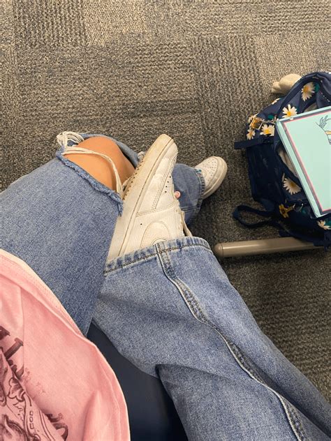 my jeans are too big and they drag on the floor D: : r/EliteEden