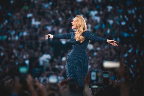 Adele Kicks Off Summer Shows in Munich - Sony Music Entertainment Europe