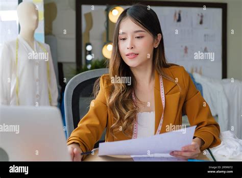 Female Business Owner 的图像结果