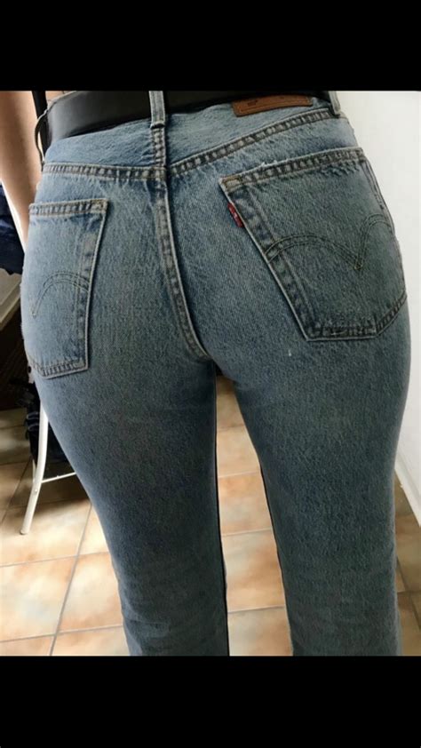 Jeansandbelts, Love seeing a belt in jeans so sexy