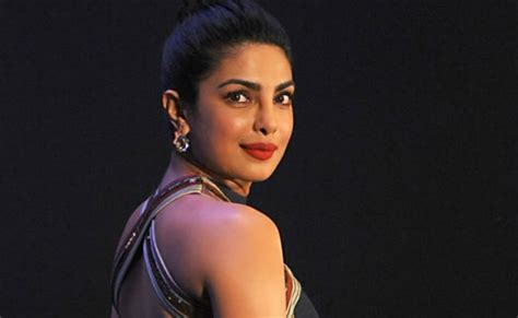 प्रियंका चोपड़ा ने छोड़ा सलमान खान का साथ, भारत फिल्म से किया किनारा ...