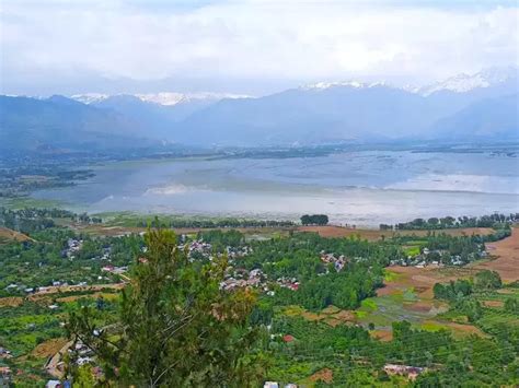 kashmir great lakes: 5 magnificent lakes in Kashmir that you must visit ...