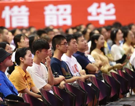 快点温州：温州大学2020毕业典礼 校长寄语毕业生：乘风破浪 无畏前行-温州大学