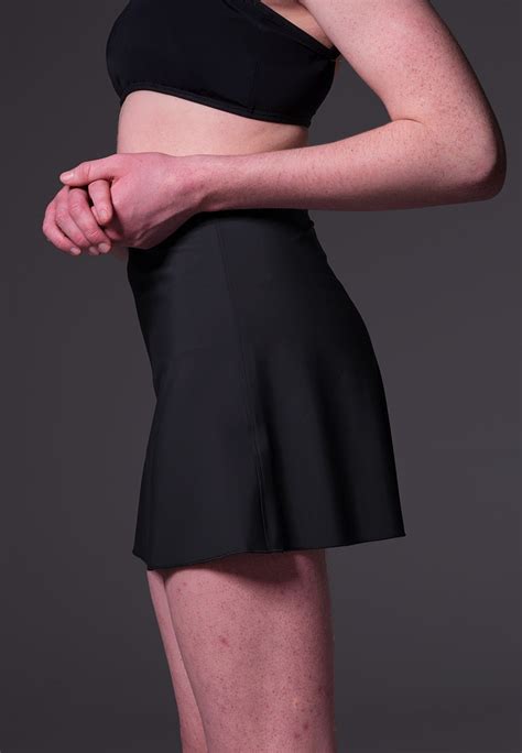 Non Binary swimwear. Comfortable and inclusive | UNTAG