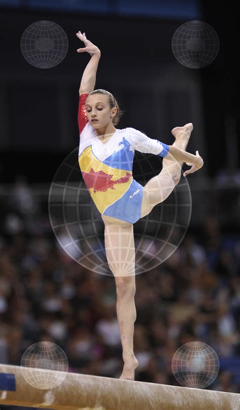 FIG Photos - image: Worlds London 2009: PORGRAS Ana/ROU - FIG Photos