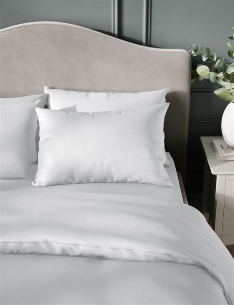 400-Thread-Count Bedding at M&S