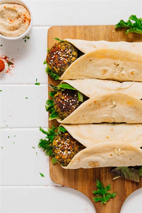 Kale Falafel Hummus Wraps (30 Minutes!) - Fahrenheit Recipes