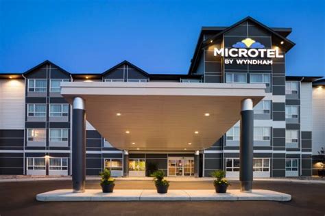 MICROTEL INN & SUITES BY WYNDHAM WEYBURN - Hotel Reviews, Photos, Rate ...