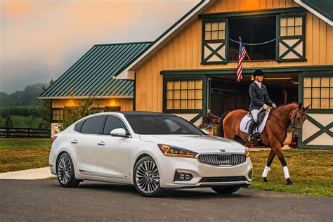 Kia Cadenza SXL (2017) - picture 7 of 34
