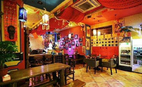 广东佛山小型空间酒吧设计-小型酒吧设计装修效果图-深圳品彦酒吧装修设计公司