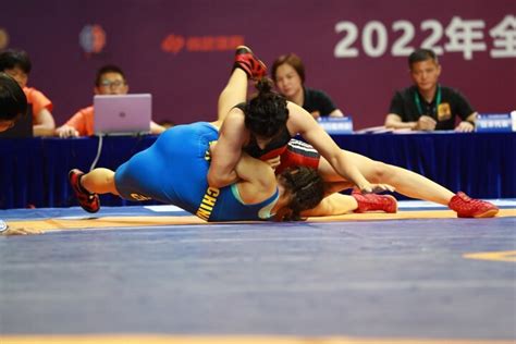中国女子摔跤队图册_360百科