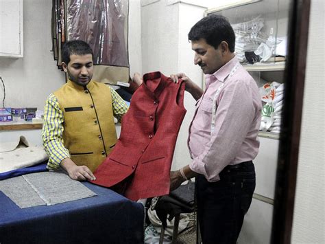 Ahead of civic polls, demand for Modi jackets soars in Indore ...