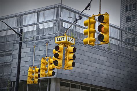 Left. Sign 的图像结果